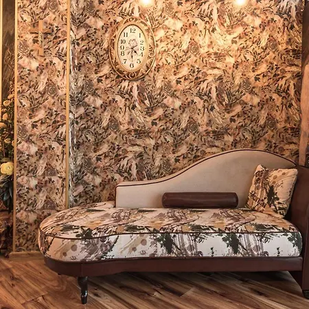 Apartament King Lux - Top Location - Massage - Garden!